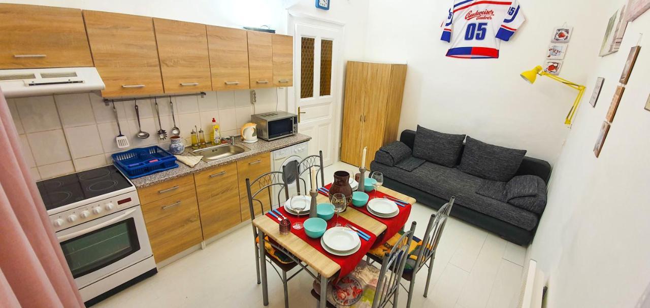 Apartment In The Center Of Прага Екстер'єр фото